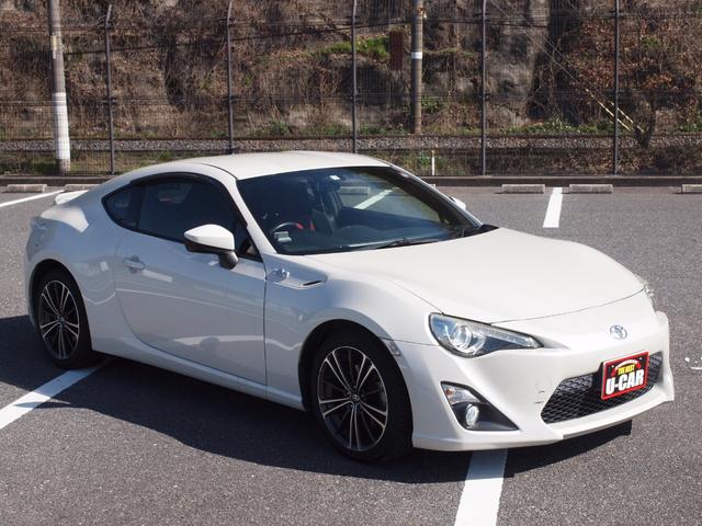 ＧＴ　ＦＲ　６ＡＴ　水平対向４気筒ＤＯＨＣ　ワンセグナビ　ＴＶ　ＥＴＣ　フロントフォグランプ　キセノンヘッドランプ　プロジェクターヘッドランプ　盗難防止システム　１７インチアルミホイール　プライバシーガラス(33枚目)