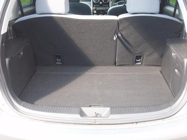 ベリーサ C FF 4AT フルオートエアコン ABS 衝突安全ボディー 盗難防止システム 分割可倒式リアシート UVカットガラス プライバシーガラス 本革巻きステアリング ステアリングチルト機構(11枚目)