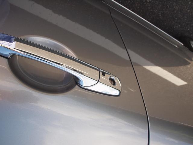 ベリーサ C FF 4AT フルオートエアコン ABS 衝突安全ボディー 盗難防止システム 分割可倒式リアシート UVカットガラス プライバシーガラス 本革巻きステアリング ステアリングチルト機構(50枚目)