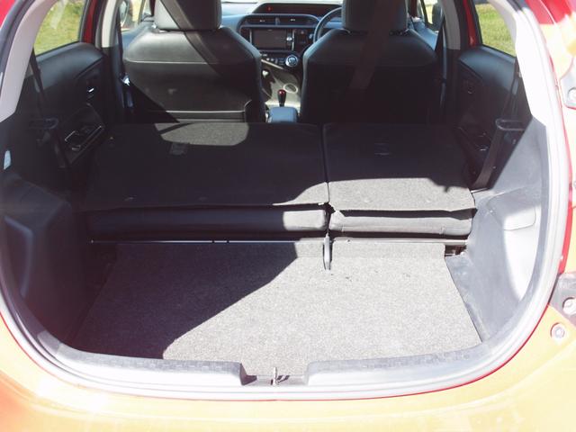 アクア G G’s フロントスポイラー リア/ルーフスポイラ― リアワイパー ブレーキアシスト 衝突安全ボディー 盗難防止システム フルオートエアコン クルーズコントロール 17インチアルミホイール UVカットガラス(14枚目)