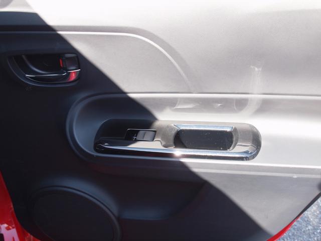 アクア G G’s フロントスポイラー リア/ルーフスポイラ― リアワイパー ブレーキアシスト 衝突安全ボディー 盗難防止システム フルオートエアコン クルーズコントロール 17インチアルミホイール UVカットガラス(29枚目)