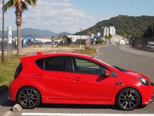 アクア G G’s フロントスポイラー リア/ルーフスポイラ― リアワイパー ブレーキアシスト 衝突安全ボディー 盗難防止システム フルオートエアコン クルーズコントロール 17インチアルミホイール UVカットガラス(48枚目)