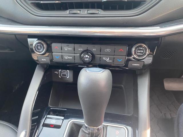 ジープ・コマンダー リミテッド(8枚目)