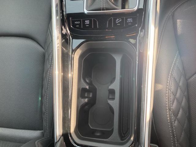 ジープ・コマンダー リミテッド(10枚目)