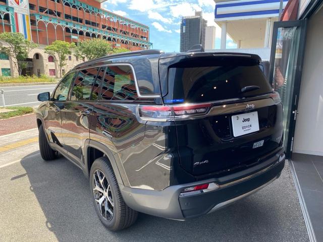 ジープ・コマンダー リミテッド(3枚目)