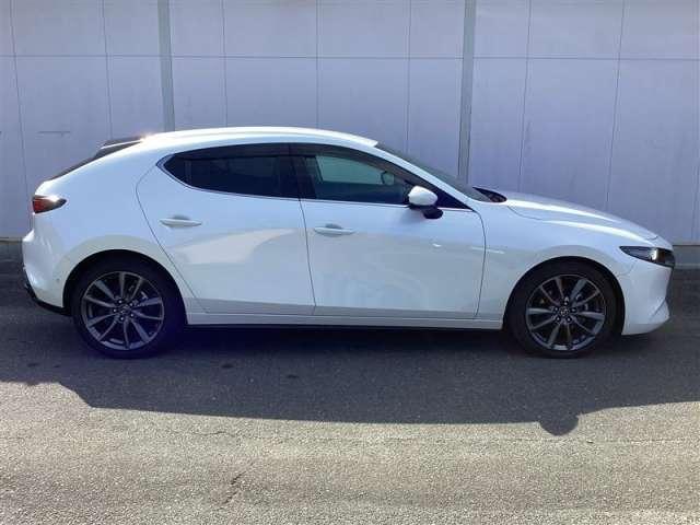 ＭＡＺＤＡ３ファストバック １．８　ＸＤ　Ｌパッケージ　ディーゼルターボ　メモリーナビ・フルセグ・Ｂカメラ（4枚目）