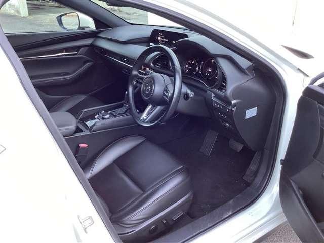 ＭＡＺＤＡ３ファストバック １．８　ＸＤ　Ｌパッケージ　ディーゼルターボ　メモリーナビ・フルセグ・Ｂカメラ（14枚目）