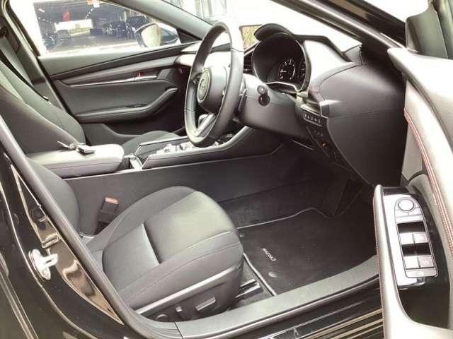 ＭＡＺＤＡ３ファストバック １．８　ＸＤ　ブラック　セレクション　ディーゼルターボ　メモリーナビ・フルセグ・全カメラ（14枚目）