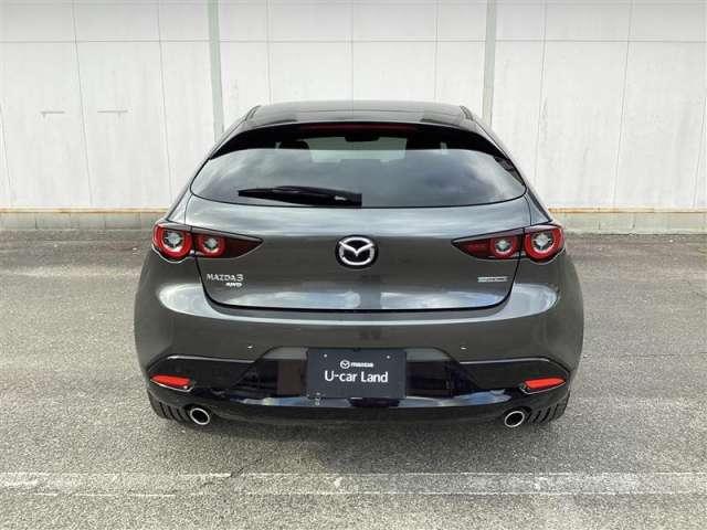 ＭＡＺＤＡ３ファストバック ２．０　２０Ｓ　ツーリング　４ＷＤ　フルセグ・全カメラ（6枚目）