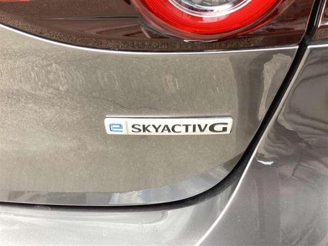 ＭＡＺＤＡ３ファストバック ２．０　２０Ｓ　ツーリング　４ＷＤ　フルセグ・全カメラ（9枚目）