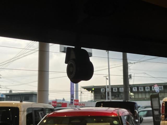 ソリオバンディット バンディット　ＨＹＢＲＩＤ　ＭＶ　純正８インチナビゲーション・全方位カメラ・純正ドラレコ前後・ＥＴＣ車載器・後席両側パワースライドドア・ＬＥＤランプ＆フォグランプ・スズキセーフティサポート・ルームクリーニング、タイヤ交換済み（9枚目）