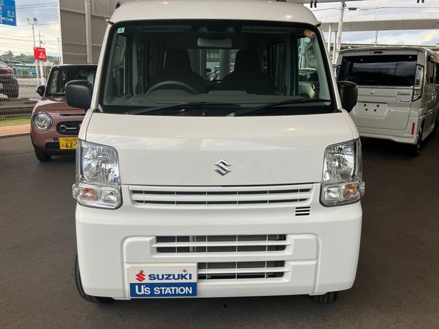 エブリイ ＰＡリミテッド　６型　４ＷＤ・ＣＶＴ車・ＦＭ／ＡＭラジオ・フロントパワーウインドゥ・集中ドアロック＆キーレスエントリー・フルフラット荷室・　スズキセーフティーサポート・　アイドリングストップ・　盗難防止システム（8枚目）
