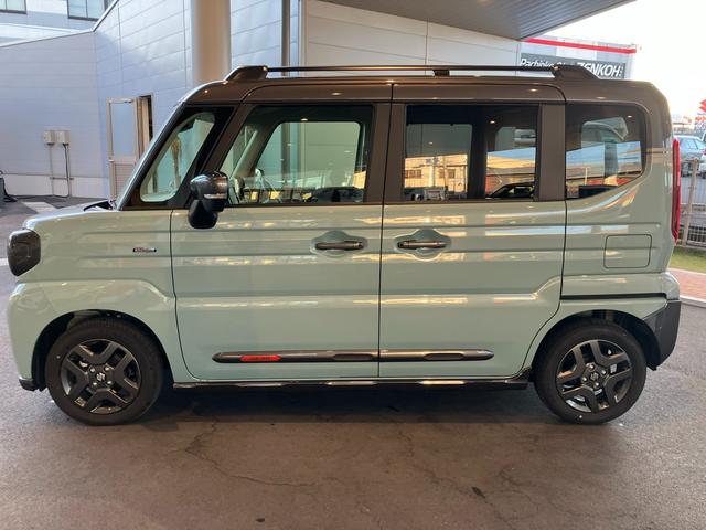 スペーシアギア ギア　ＨＹＢＲＩＤ　ＸＺターボ　４ＷＤハイブリッドターボ車・　スズキセーフティーサポート・アダプティブクルーズコントロール・　オートエアコン・両側パワースライドドア・ＬＥＤランプ＆フォグランプ・　アイドリングストップ（10枚目）