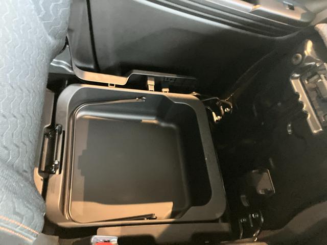 スペーシアギア ギア　ＨＹＢＲＩＤ　ＸＺターボ　４ＷＤハイブリッドターボ車・　スズキセーフティーサポート・アダプティブクルーズコントロール・　オートエアコン・両側パワースライドドア・ＬＥＤランプ＆フォグランプ・　アイドリングストップ（33枚目）