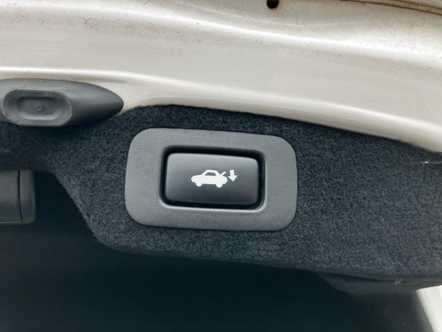 ＬＳ ＬＳ６００ｈ　Ｉパッケージ　中期　エアサス　革シート　パワーシート　ＥＴＣ　ＨＤＤナビ　バックカメラ　フルセグＴＶ　Ｂｌｕｅｔｏｏｔｈ　ＣＤ　ＬＥＤヘッドライト　スマートキー　ＡＷ２１インチ　クルーズコントロール（52枚目）