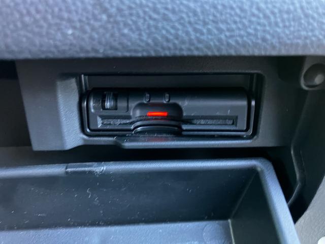 セレナ ハイウェイスター Vセレクション+セーフティ ワンオーナー 4WD 衝突被害軽減システム レーンアシスト 両側パワスラ ドラレコ ETC 8インチナビ 全周囲カメラ フルセグ Bluetooth DVD コーナーセンサー LEDヘッドライト AW(8枚目)