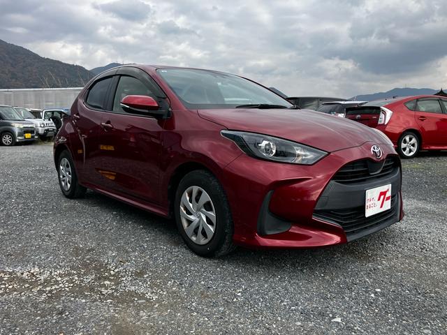 ヤリス X 衝突被害軽減システム レーンアシスト 前後ドライブレコーダー ETC ナビ バックカメラ Bluetooth CD DVD USB スマートキー 電動格納ミラー ABS 横滑り防止装置 オートライト(3枚目)