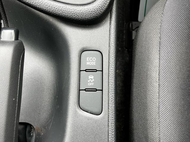 ヤリス X 衝突被害軽減システム レーンアシスト 前後ドライブレコーダー ETC ナビ バックカメラ Bluetooth CD DVD USB スマートキー 電動格納ミラー ABS 横滑り防止装置 オートライト(18枚目)