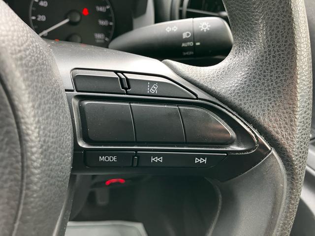 ヤリス X 衝突被害軽減システム レーンアシスト 前後ドライブレコーダー ETC ナビ バックカメラ Bluetooth CD DVD USB スマートキー 電動格納ミラー ABS 横滑り防止装置 オートライト(20枚目)