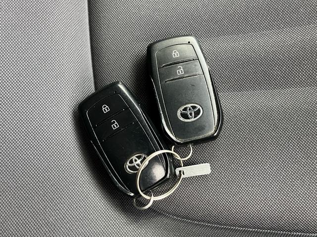 ヤリス X 衝突被害軽減システム レーンアシスト 前後ドライブレコーダー ETC ナビ バックカメラ Bluetooth CD DVD USB スマートキー 電動格納ミラー ABS 横滑り防止装置 オートライト(23枚目)