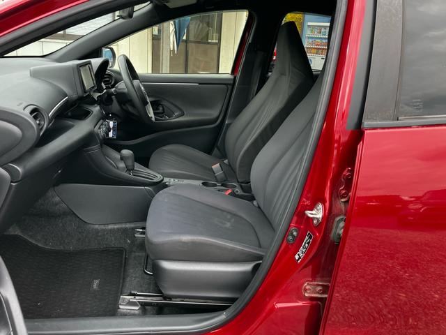 ヤリス X 衝突被害軽減システム レーンアシスト 前後ドライブレコーダー ETC ナビ バックカメラ Bluetooth CD DVD USB スマートキー 電動格納ミラー ABS 横滑り防止装置 オートライト(26枚目)