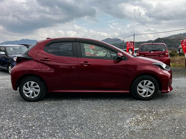 ヤリス X 衝突被害軽減システム レーンアシスト 前後ドライブレコーダー ETC ナビ バックカメラ Bluetooth CD DVD USB スマートキー 電動格納ミラー ABS 横滑り防止装置 オートライト(37枚目)