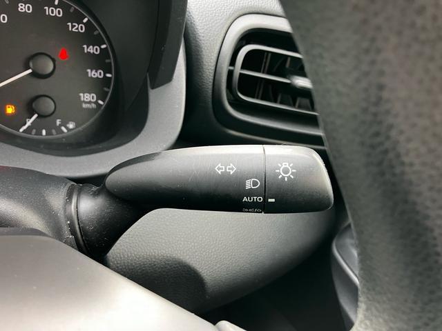 ヤリス X 衝突被害軽減システム レーンアシスト 前後ドライブレコーダー ETC ナビ バックカメラ Bluetooth CD DVD USB スマートキー 電動格納ミラー ABS 横滑り防止装置 オートライト(53枚目)