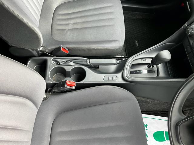 ヤリス X 衝突被害軽減システム レーンアシスト 前後ドライブレコーダー ETC ナビ バックカメラ Bluetooth CD DVD USB スマートキー 電動格納ミラー ABS 横滑り防止装置 オートライト(54枚目)