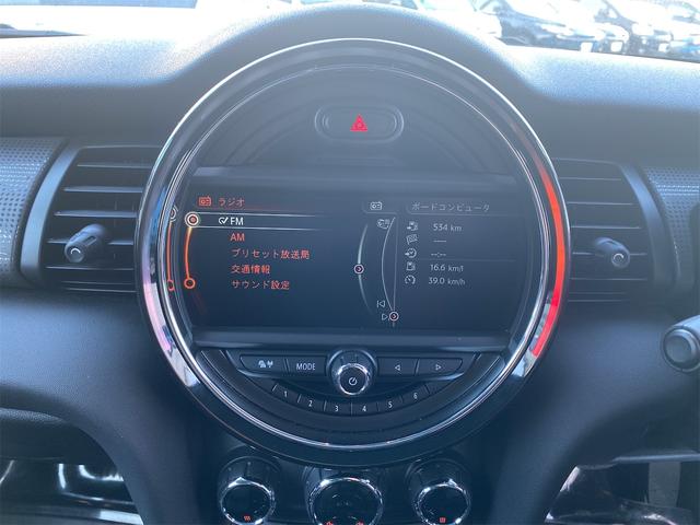 ＭＩＮＩ クーパー　ナビ　Ｆ／ドライブレコーダー　ＥＴＣ　ＨＩＤヘッドランプ　オートクルーズコントロール　盗難防止　カーテンエアバック　ＡＢＳ　パワーウィンドウ　Ｗエアバッグ　オートエアコン　オートライト　ＩＳＯＦＩＸ（4枚目）