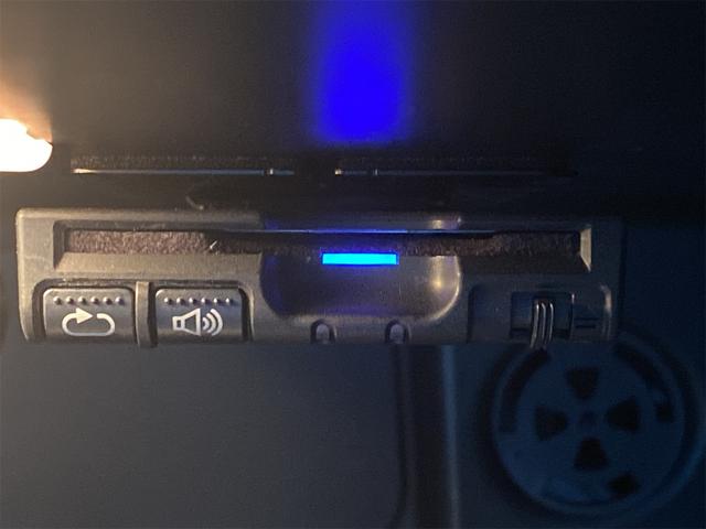 ＭＩＮＩ クーパー　ナビ　Ｆ／ドライブレコーダー　ＥＴＣ　ＨＩＤヘッドランプ　オートクルーズコントロール　盗難防止　カーテンエアバック　ＡＢＳ　パワーウィンドウ　Ｗエアバッグ　オートエアコン　オートライト　ＩＳＯＦＩＸ（6枚目）