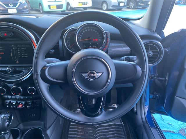 ＭＩＮＩ クーパー　ナビ　Ｆ／ドライブレコーダー　ＥＴＣ　ＨＩＤヘッドランプ　オートクルーズコントロール　盗難防止　カーテンエアバック　ＡＢＳ　パワーウィンドウ　Ｗエアバッグ　オートエアコン　オートライト　ＩＳＯＦＩＸ（7枚目）