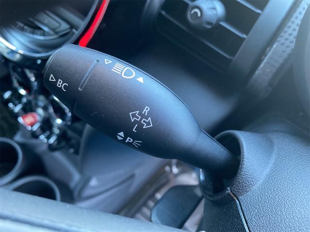 ＭＩＮＩ クーパー　ナビ　Ｆ／ドライブレコーダー　ＥＴＣ　ＨＩＤヘッドランプ　オートクルーズコントロール　盗難防止　カーテンエアバック　ＡＢＳ　パワーウィンドウ　Ｗエアバッグ　オートエアコン　オートライト　ＩＳＯＦＩＸ（9枚目）