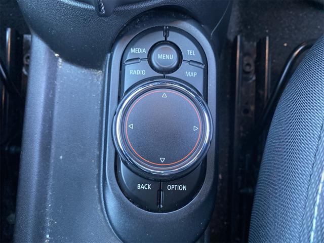 ＭＩＮＩ クーパー　ナビ　Ｆ／ドライブレコーダー　ＥＴＣ　ＨＩＤヘッドランプ　オートクルーズコントロール　盗難防止　カーテンエアバック　ＡＢＳ　パワーウィンドウ　Ｗエアバッグ　オートエアコン　オートライト　ＩＳＯＦＩＸ（22枚目）