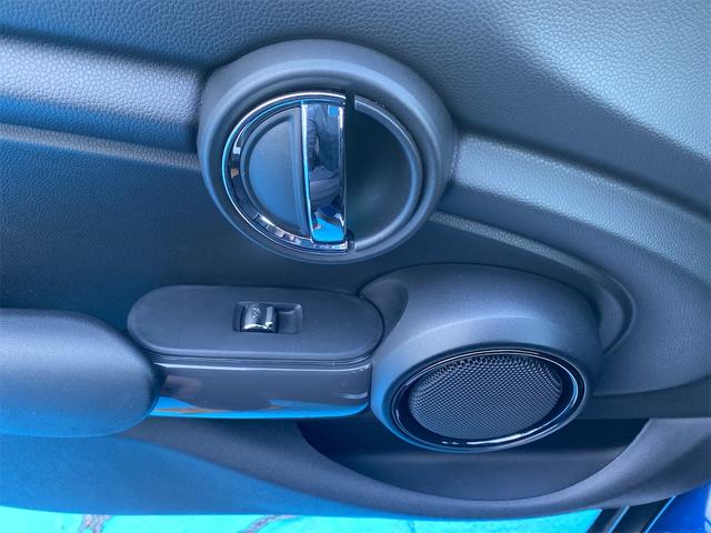 ＭＩＮＩ クーパー　ナビ　Ｆ／ドライブレコーダー　ＥＴＣ　ＨＩＤヘッドランプ　オートクルーズコントロール　盗難防止　カーテンエアバック　ＡＢＳ　パワーウィンドウ　Ｗエアバッグ　オートエアコン　オートライト　ＩＳＯＦＩＸ（31枚目）