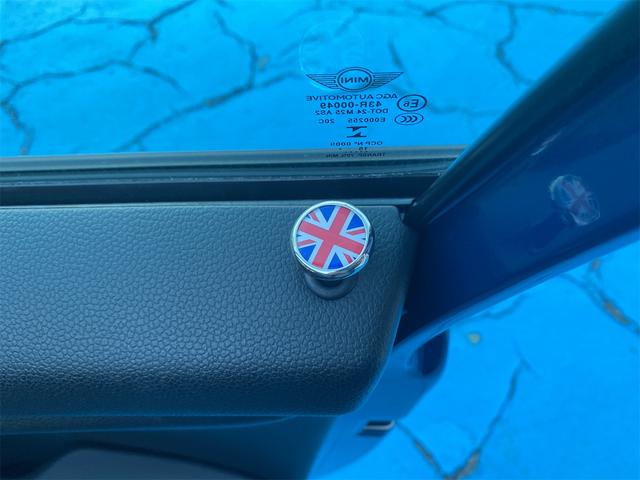 ＭＩＮＩ クーパー　ナビ　Ｆ／ドライブレコーダー　ＥＴＣ　ＨＩＤヘッドランプ　オートクルーズコントロール　盗難防止　カーテンエアバック　ＡＢＳ　パワーウィンドウ　Ｗエアバッグ　オートエアコン　オートライト　ＩＳＯＦＩＸ（36枚目）