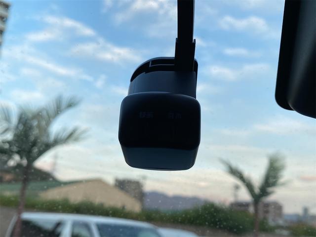 キャラバン グランドプレミアムGX マイルーム 純正デジタルインナーミラー Fドラレコ LEDヘッドライト ETC アラウンドビューモニター パワースライドドア 社外アルミ 社外後席モニター リヤクーラー リヤヒーター オートライト スマートキー(5枚目)