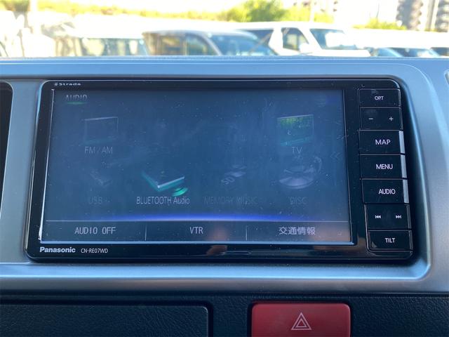 ハイエースワゴン ＧＬ　前後ドラレコ　ＥＴＣ　Ｐａｎａｓｏｎｉｃナビ（ＣＮ－ＲＥ０７ＷＤ）フリップダウンモニター　モデリスタインテリアパネルセット　パワースライドドア（Ｌ）ローダウン　エアロキット　１８インチアルミホイール（15枚目）