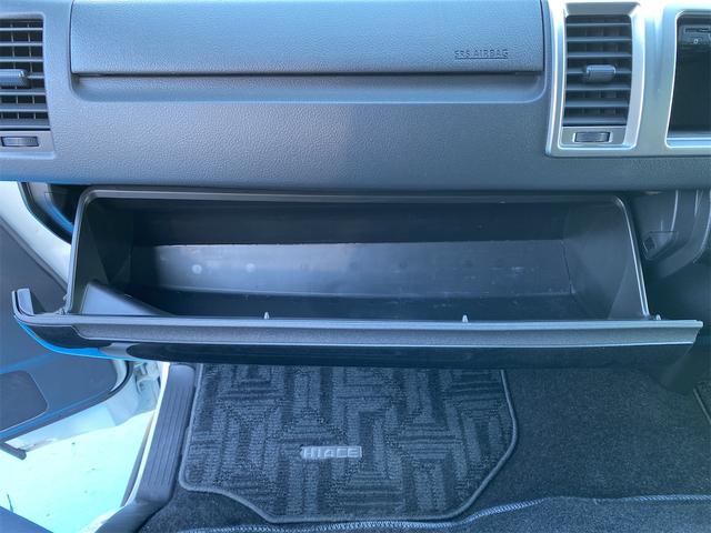 ハイエースワゴン ＧＬ　前後ドラレコ　ＥＴＣ　Ｐａｎａｓｏｎｉｃナビ（ＣＮ－ＲＥ０７ＷＤ）フリップダウンモニター　モデリスタインテリアパネルセット　パワースライドドア（Ｌ）ローダウン　エアロキット　１８インチアルミホイール（27枚目）