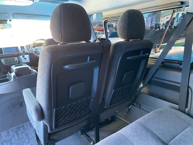 ハイエースワゴン ＧＬ　前後ドラレコ　ＥＴＣ　Ｐａｎａｓｏｎｉｃナビ（ＣＮ－ＲＥ０７ＷＤ）フリップダウンモニター　モデリスタインテリアパネルセット　パワースライドドア（Ｌ）ローダウン　エアロキット　１８インチアルミホイール（52枚目）