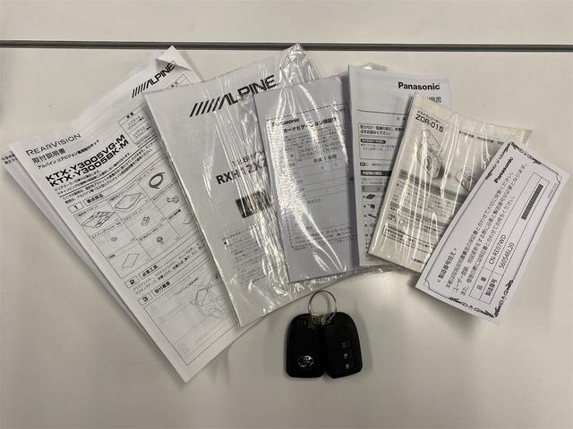 ハイエースワゴン ＧＬ　前後ドラレコ　ＥＴＣ　Ｐａｎａｓｏｎｉｃナビ（ＣＮ－ＲＥ０７ＷＤ）フリップダウンモニター　モデリスタインテリアパネルセット　パワースライドドア（Ｌ）ローダウン　エアロキット　１８インチアルミホイール（71枚目）