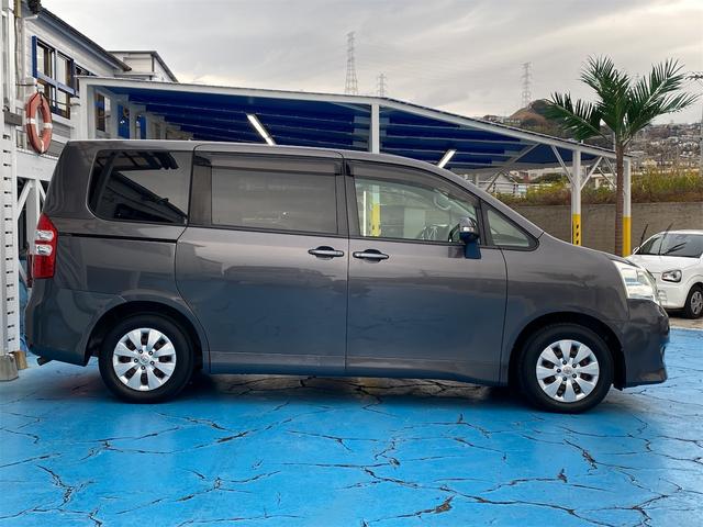 ノア Ｘ　Ｌセレクション　ＥＴＣ　バックカメラ　ナビ（ＮＳＤＮ－Ｗ６０）ＣＤ／ＤＶＤ　パワースライドドア（Ｌ）テレビキット　キーレスエントリー（スペアキー付）オートライト　ＩＳＯＦＩＸ　三列シート　ウォークスルー　リヤエアコン（69枚目）