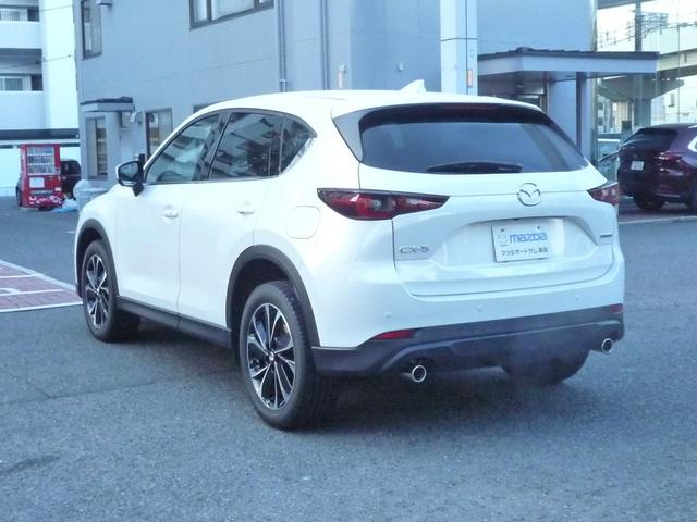 ＣＸ－５ ＸＤ　Ｌパッケージ　ナビ　フルセグ　ＣＤ　ＤＶＤ　ＵＳＢ　ＥＴＣ　３６０°ビューモニター　ＢＯＳＥサウンドシステム　黒革シート　シートヒーター　ハンドルヒーター　パワーリフトゲート　ワンオーナー　ワイヤレス充電　禁煙車（8枚目）