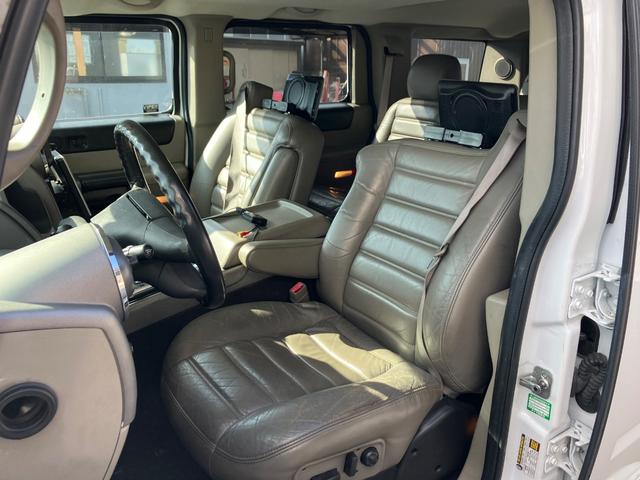 ハマーH2 タイプG 4WD 左ハンドル ETC バックカメラ パワーシート サンルーフ ナビ オートライト シートヒーター AT Bluetooth 後席モニター(24枚目)