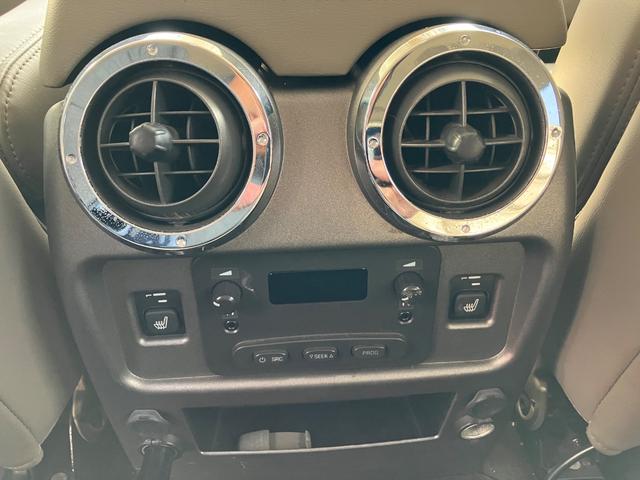 ハマーH2 タイプG 4WD 左ハンドル ETC バックカメラ パワーシート サンルーフ ナビ オートライト シートヒーター AT Bluetooth 後席モニター(28枚目)