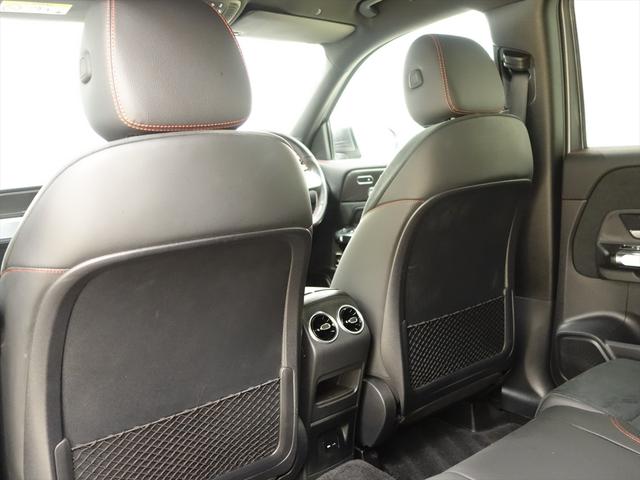 GLB GLB200 d AMGライン ナビゲーションパッケージ シートヒーター パワーシート 3列シート トランクスルー フロアマット コネクテッド機能 ナビ 音楽プレーヤー接続 Bluetooth接続 TV ETC LEDヘッドライト(14枚目)