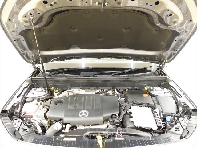 GLB GLB200 d AMGライン ナビゲーションパッケージ シートヒーター パワーシート 3列シート トランクスルー フロアマット コネクテッド機能 ナビ 音楽プレーヤー接続 Bluetooth接続 TV ETC LEDヘッドライト(35枚目)