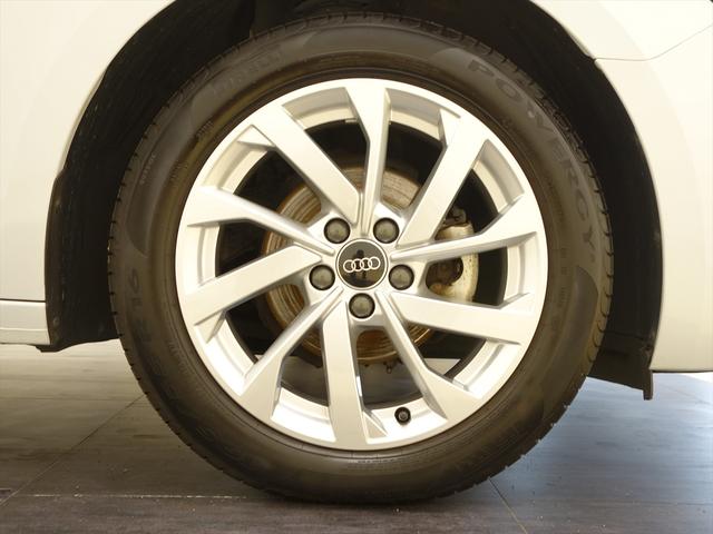 A1スポーツバック 25 TFSI アドバンスド コンビニエンス&アシスタンスパッケージ ナビゲーションパッケージ シートヒーター トランクスルー フロアマット ナビ 音楽プレーヤー接続 Bluetooth接続 ETC LEDヘッドライト(7枚目)