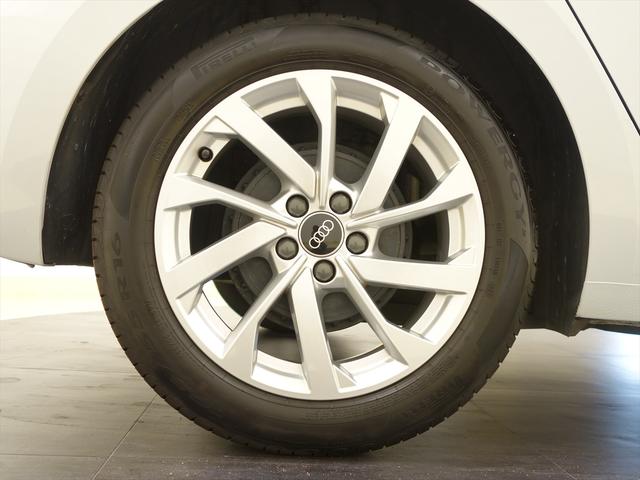 A1スポーツバック 25 TFSI アドバンスド コンビニエンス&アシスタンスパッケージ ナビゲーションパッケージ シートヒーター トランクスルー フロアマット ナビ 音楽プレーヤー接続 Bluetooth接続 ETC LEDヘッドライト(8枚目)