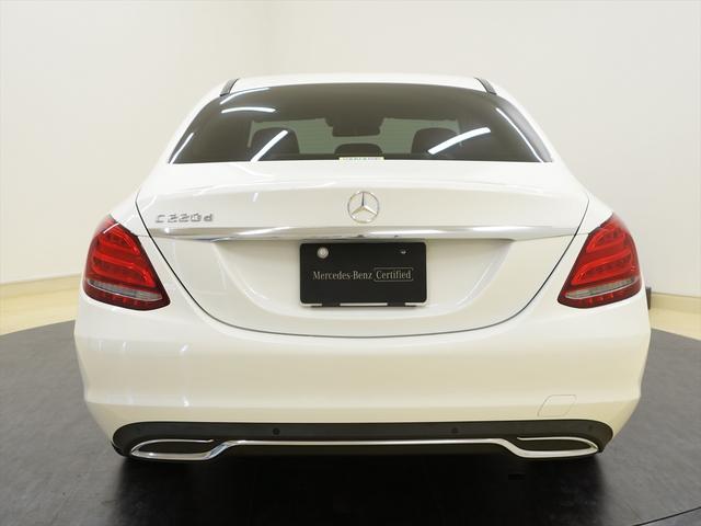 Ｃクラス Ｃ２２０　ｄ　アバンギャルド　ベーシックパッケージ　シートヒーター　パワーシート　トランクスルー　フロアマット　ナビ　ＣＤ　ミュージックサーバー　音楽プレーヤー接続　Ｂｌｕｅｔｏｏｔｈ接続　ＴＶ　ＤＶＤ再生　ＥＴＣ（5枚目）