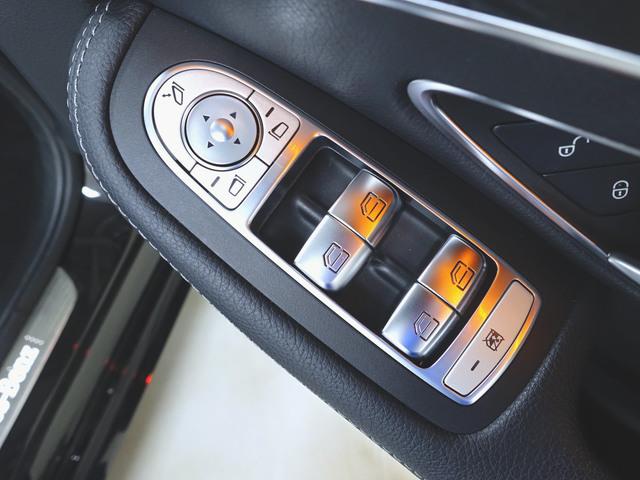 Ｃクラスステーションワゴン Ｃ２００　４マチック　ステーションワゴン　スポーツ　レーダーセーフティーパッケージ　シートヒーター　パワーシート　トランクスルー　フロアマット　コネクテッド機能　ナビ　ＣＤ　ミュージックサーバー　音楽プレーヤー接続　Ｂｌｕｅｔｏｏｔｈ接続　ＴＶ（23枚目）